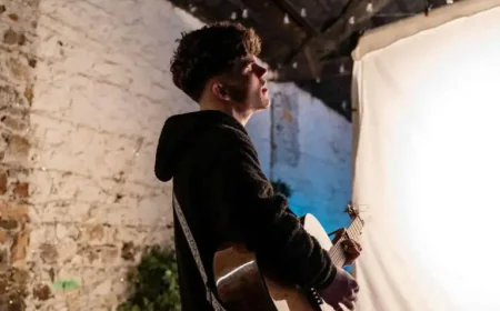 Jesse Sludds Late Late Show: 5 finalists, one prize and a live public vote