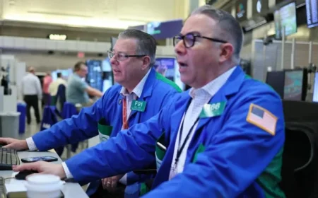 Best Investment Strategies Amid Market Surge After Strait of Hormuz Reopens