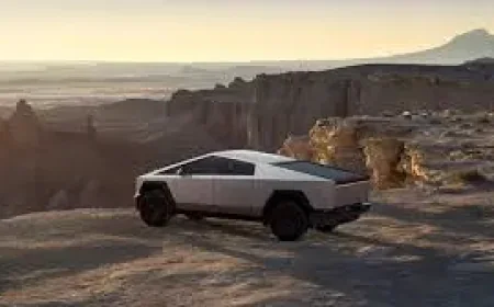 Tesla Cybertruck: 3 Signs Elon Musk’s Own Buyers Are Masking a Sales Slump