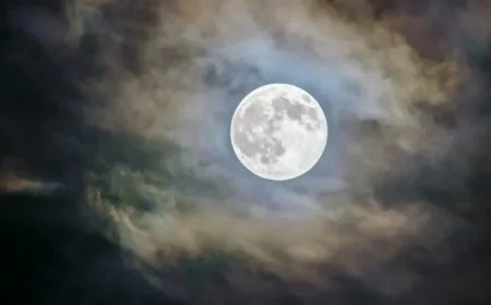 White House Plans Lunar-Orbit Nuclear Reactor by 2028