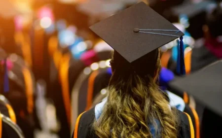 Millennial Warns Borrowers: Facing $137k in Private Student Loans