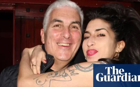 Mitch Winehouse Loses High Court Case Against Amy’s Friends