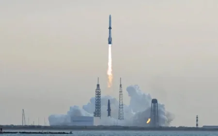 Blue Origin’s New Glenn Rocket Misplaces Satellite, Causing Launch Delay