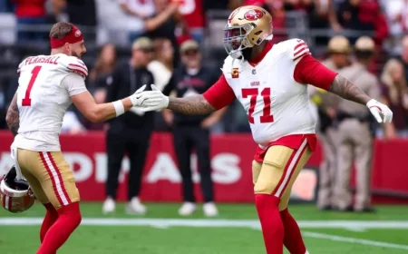 49ers, Trent Williams Resolve Standoff with New $50M Contract Extension