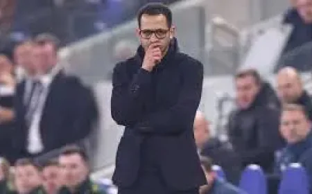 Liam Rosenior faces growing Chelsea frustration as leadership doubts deepen