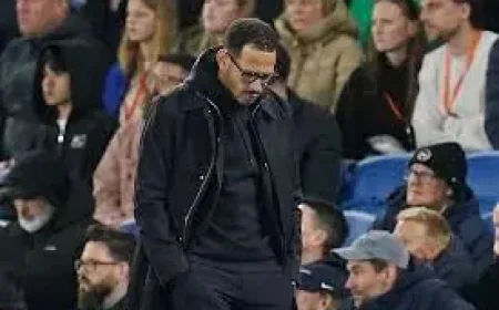 Gary Neville: 5 signs Chelsea’s Liam Rosenior gamble was collapsing