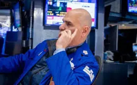 Slides: Wall Street’s retreat exposes how quickly oil and software can reset the mood