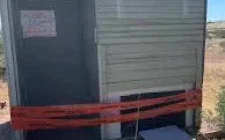 Northern Territory Long-drop Toilet Collapse Leaves Tourist Stranded for Hours