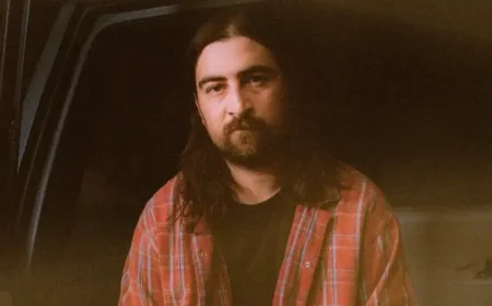 Noah Kahan Great Divide Album as 2026 approaches