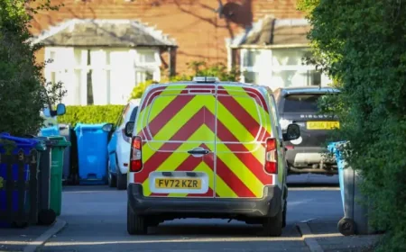 Fire in Burnage: 3 stations, 1 death, and a taped-off street