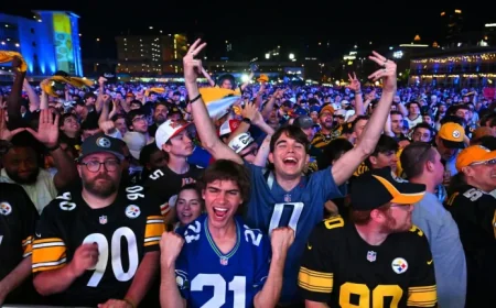 Pittsburgh Draws Record 320,000 on First Night of the Draft