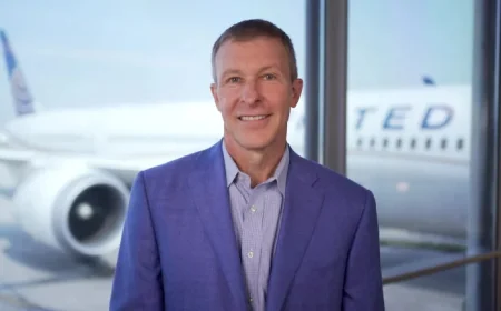 United CEO Negotiates Asset Acquisition from Rival Airline