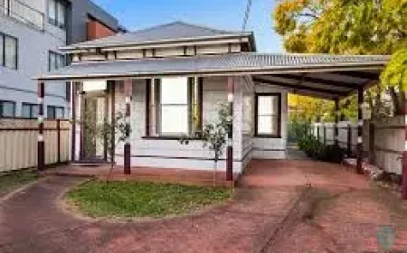 Footscray and the limits of access in a locked digital moment