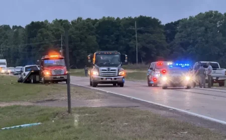 Wlbt: 2 killed in early-morning head-on crash on Highway 18 in Raymond