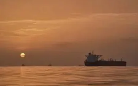 Destroyer at the center of a Hormuz standoff as tensions rise