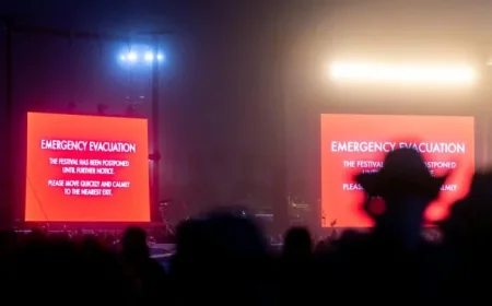 Strong Winds Delay Stagecoach, Prompting Fan Evacuation