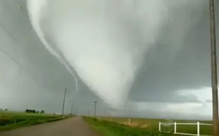 Extreme Weather Returns Monday as Midwest Faces a High-Stakes Turn