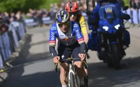 Paul Seixas in the Liège shock: 50-rider split forces a high-stakes chase