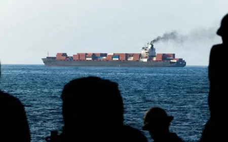Iran Conflict Spurs Global Clean Energy Surge; China Gains Most Benefits