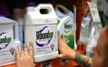 Supreme Court Pesticide Case Mobilizes ‘MAHA Moms’ Ahead of Midterms