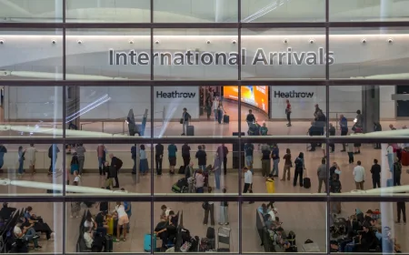 Heathrow Warns Middle East War Boosts Transfers as Airport Fills