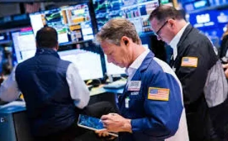 Powell Delivers Fed Decision as 8-4 Vote Holds Rates