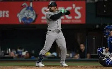 Jasson Dominguez Leaves Game After 89.1-MPH Eovaldi Cutter