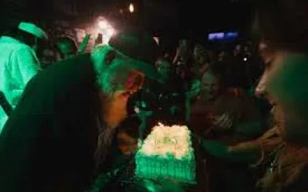 John Daly Lets Kid Drain Five-Foot Putt at Regions Tradition Pro-Am