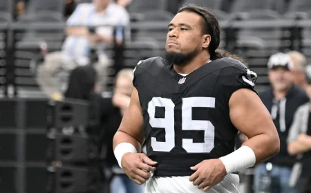 Calais Campbell: Giants sign 27-year-old DT Leki Fotu