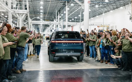 Rivn Stock Gains 10.8% in 30 Days as Rivian Closes at US$16.06