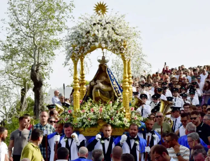 Fatima Returns to Loulé: Devotion, Culture, and a Celebration That Moves Between Hilltop and City