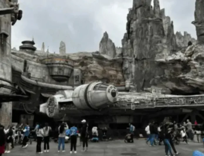 Star Wars Galaxy’s Edge Faces Abrupt 3-Day Closure at Disneyland