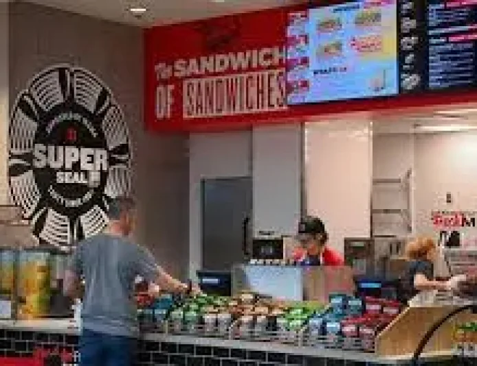 Cvg brings a new dining stop to Concourse B