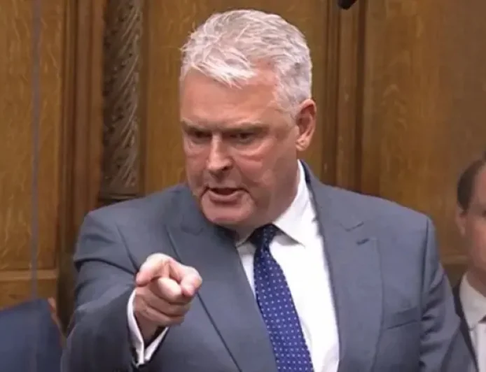 Lee Anderson Kicked Out of Commons After 5-Word Claim Shakes Starmer’s Security Row