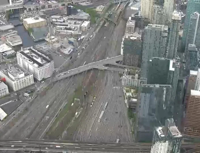 LIRR Evacuates Nearly 900 in Rush Hour Tunnel Disruption