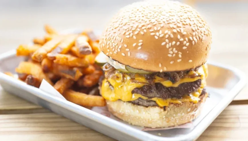 ‘Burger Bible’ Author Reveals Top 5 Must-Try Burgers in Chicago