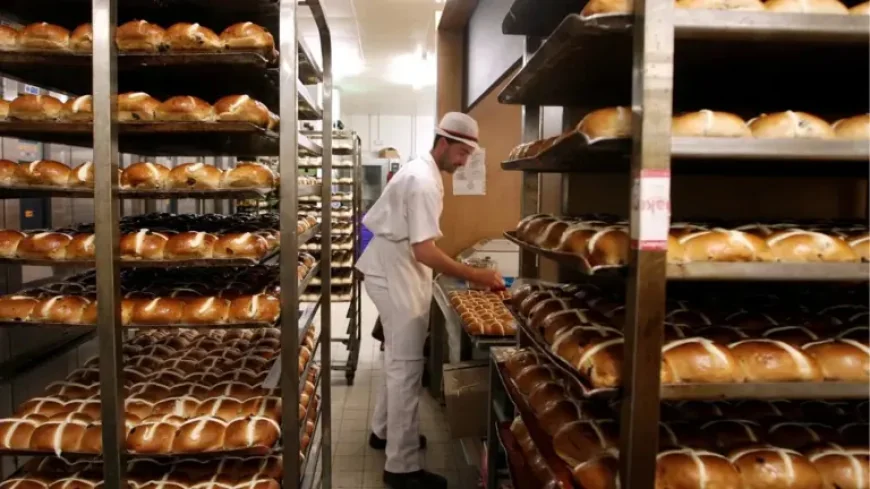 Coles omission exposes inconsistent Easter trading across Westfield and IGA