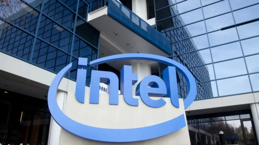 Intel Soars 8%, AMD Gains 3% on $14.2B Fab Deal, AI Growth