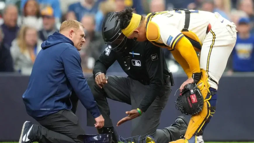 CB Bucknor Exits Game Following Foul Tip to Facemask