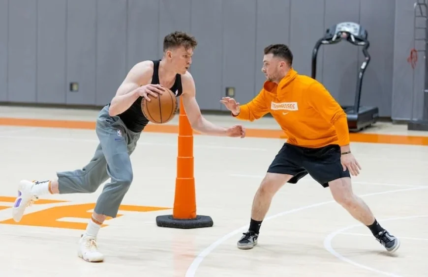 Riley Collins Named Assistant Director for Tennessee Basketball Players