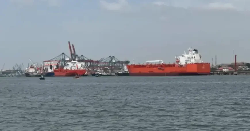 Oman and the Karachi Lifeline: Two Pakistan-bound ships test a fragile energy route