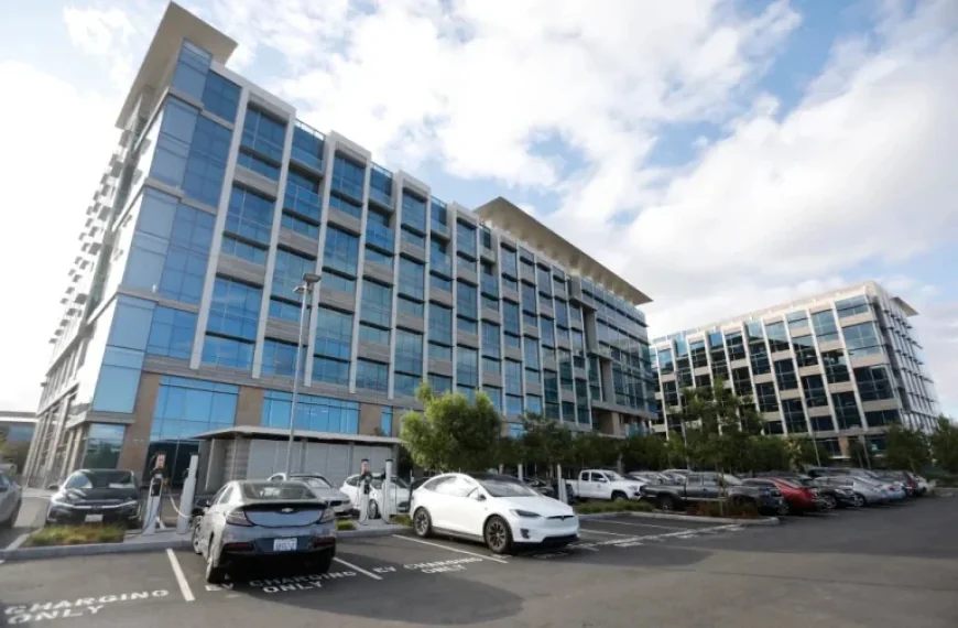 Meta Platforms Cuts 200 Bay Area Jobs in Facebook App Shakeup