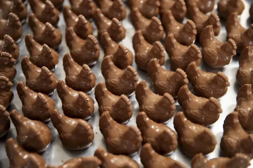 Ouvert Fermé Vendredi Saint: A patchwork of openings and closures exposes long-weekend confusion