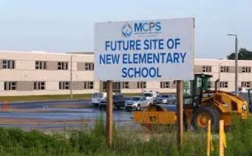 Marion County crash on Northwest 118th Street Road kills 73-year-old man mowing grass, leaves driver hospitalized