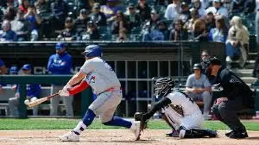 Blue Jays Alejandro Kirk Hurt by Foul Tip: X-Rays Ordered, Roster Ripple and Extra-Inning Turnaround