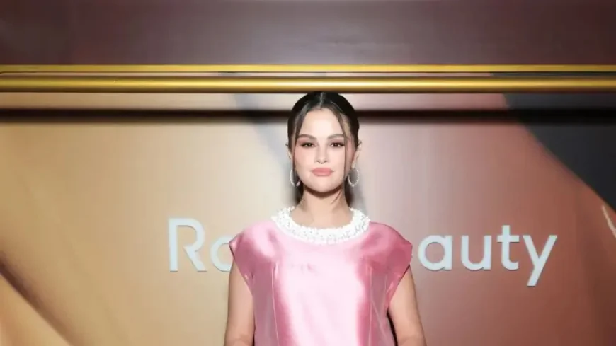 Selena Gomez Tries Her Own Twist on the Pop of Pink Trend