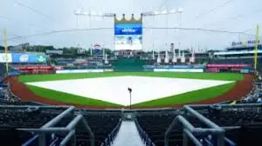 Christian Yelich game postponed as Brewers-Royals doubleheader shifts to Saturday