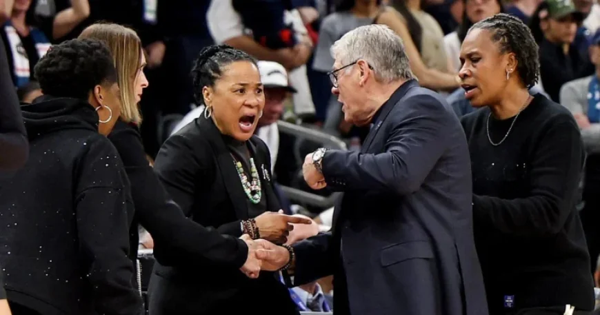 Geno Auriemma Apologizes for Final Four Incident with Dawn Staley