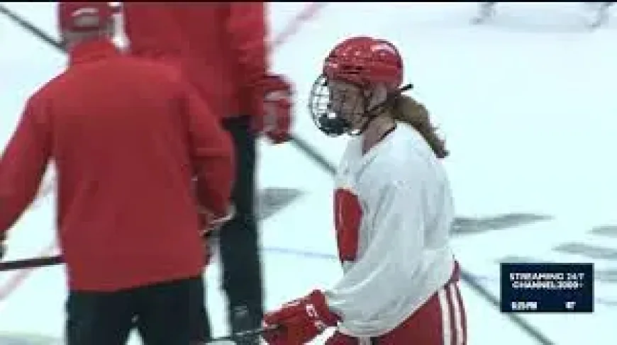 Caroline Harvey named USCHO Player of the Year after standout Wisconsin season