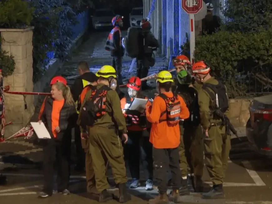 Missile Strike Damages Residential Areas in Central Israel, Leaving One Injured